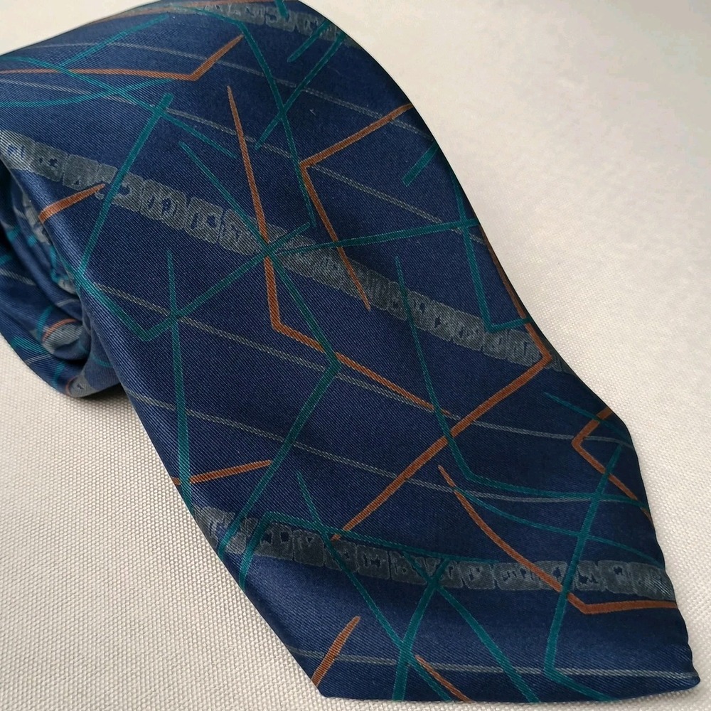 Guy Laroche Paris All‎ Silk Tie Made in USA Blue Geometric Pattern